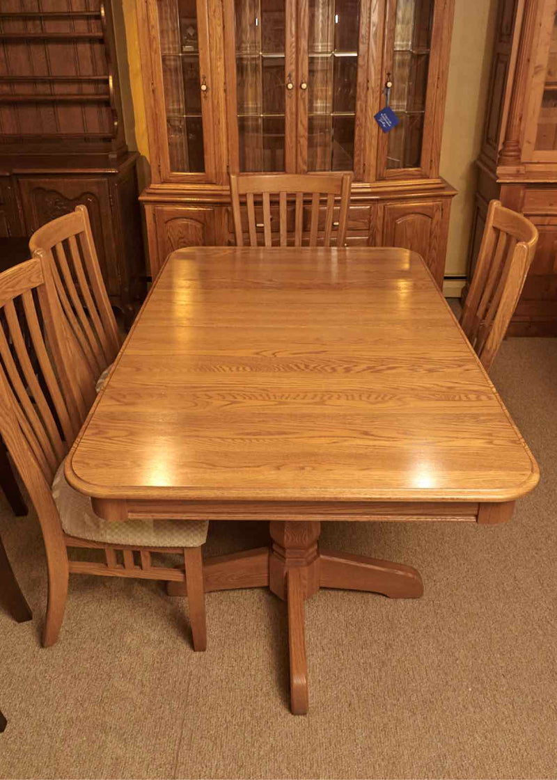 Canadel Oak Trestle Table & 2 Arm 4 Side  Chair Set Includes 2 20" leaves