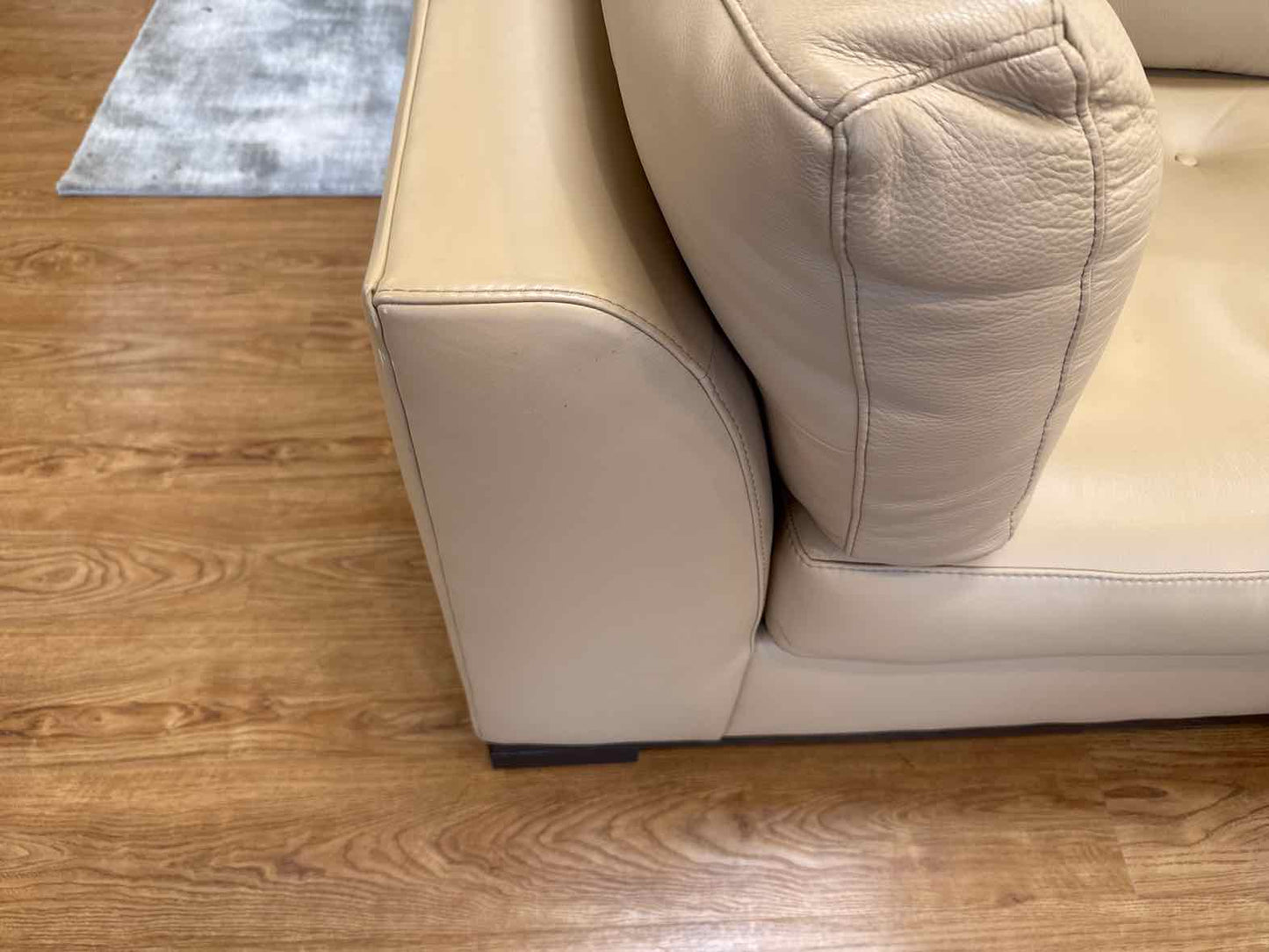 Chateau d'ax Butterscotch Leather Sectional