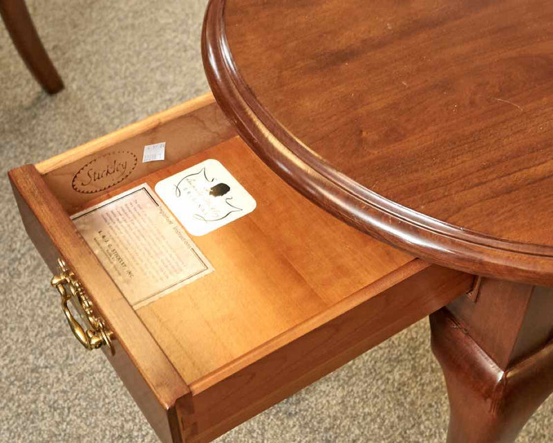 Stickley Oval Queen Anne Side Table