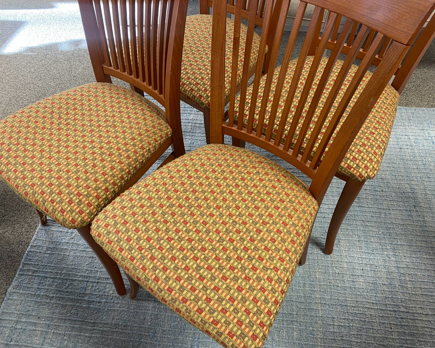 A. Sibau Round Dining Table with Leaves & Set of 6 Spindle-back Chairs in Cherry