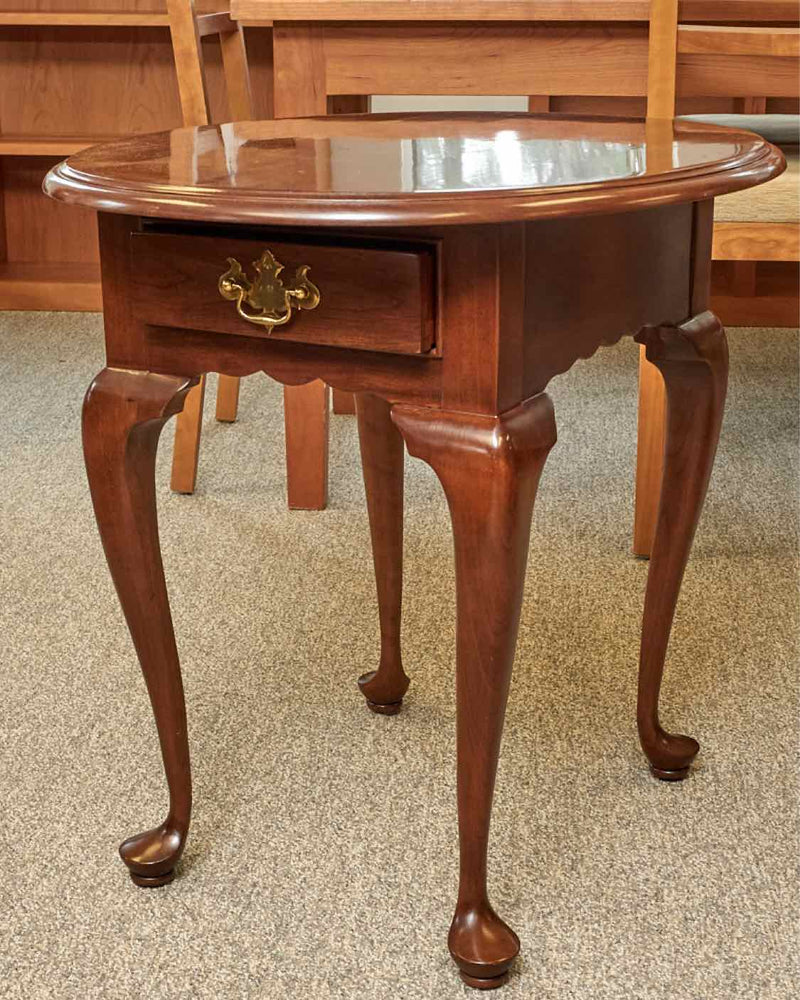 Stickley Oval Queen Anne Side Table