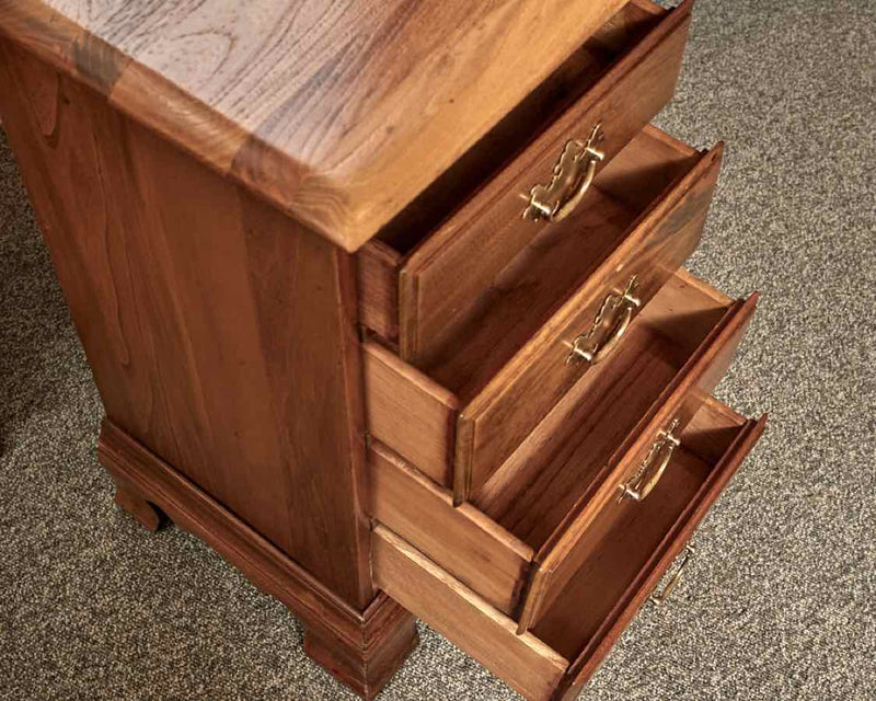 Colonial Nightstand