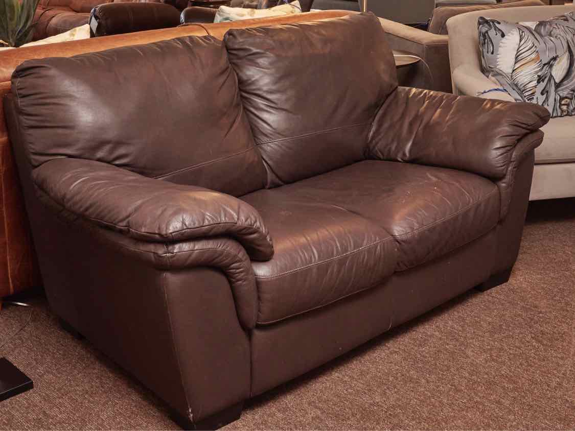 ジモティー限定価格！ S101 ⭐Italsofa イタルソファ 本革 ダークブラウン 幅210cm USED 高級 Italsofa Brown Leather Loveseat – Furniture Consignment Gallery