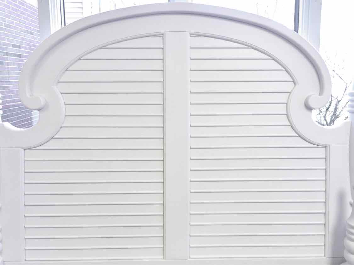 White Four Post Bed with Shutter Detail Headboard