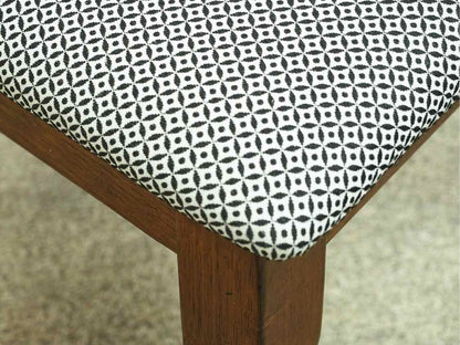 Round Cherry Pedestal Table with Leaf & Set of 4 Chairs with Navy & White Seats