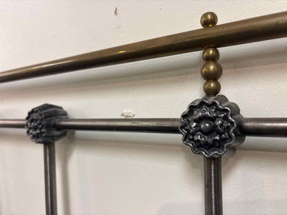 Domain 'Soho' Iron and Brass Queen Bed