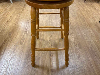 Oak Specialists Furniture Pub Table & Barstool Set