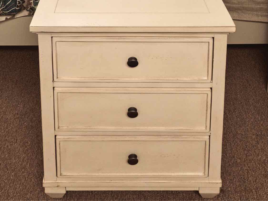 Ethan Allen Ivory 3 Drawer  Nightstand