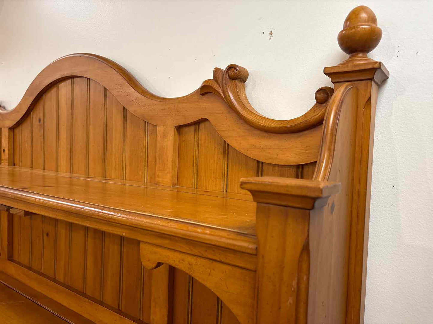 Stanley Pine Server w/ Hutch