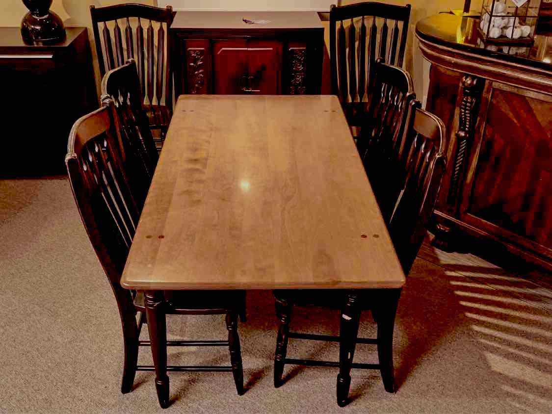 Maple Top Distressed  Black Finish Turned Legs Dining Table & 6 Chairs