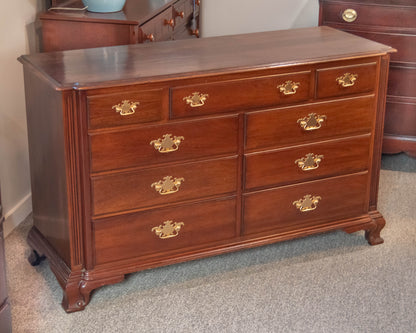 Jamestown Sterling Mahogany Nine Drawer Dresser