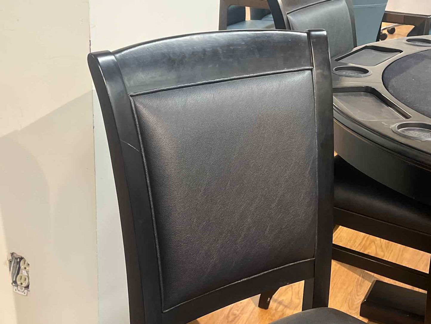 Legacy Billiards 'Heritage' Game Table w/ Chairs