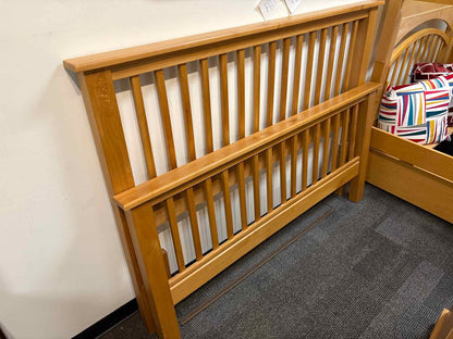 Maple Queen Bed