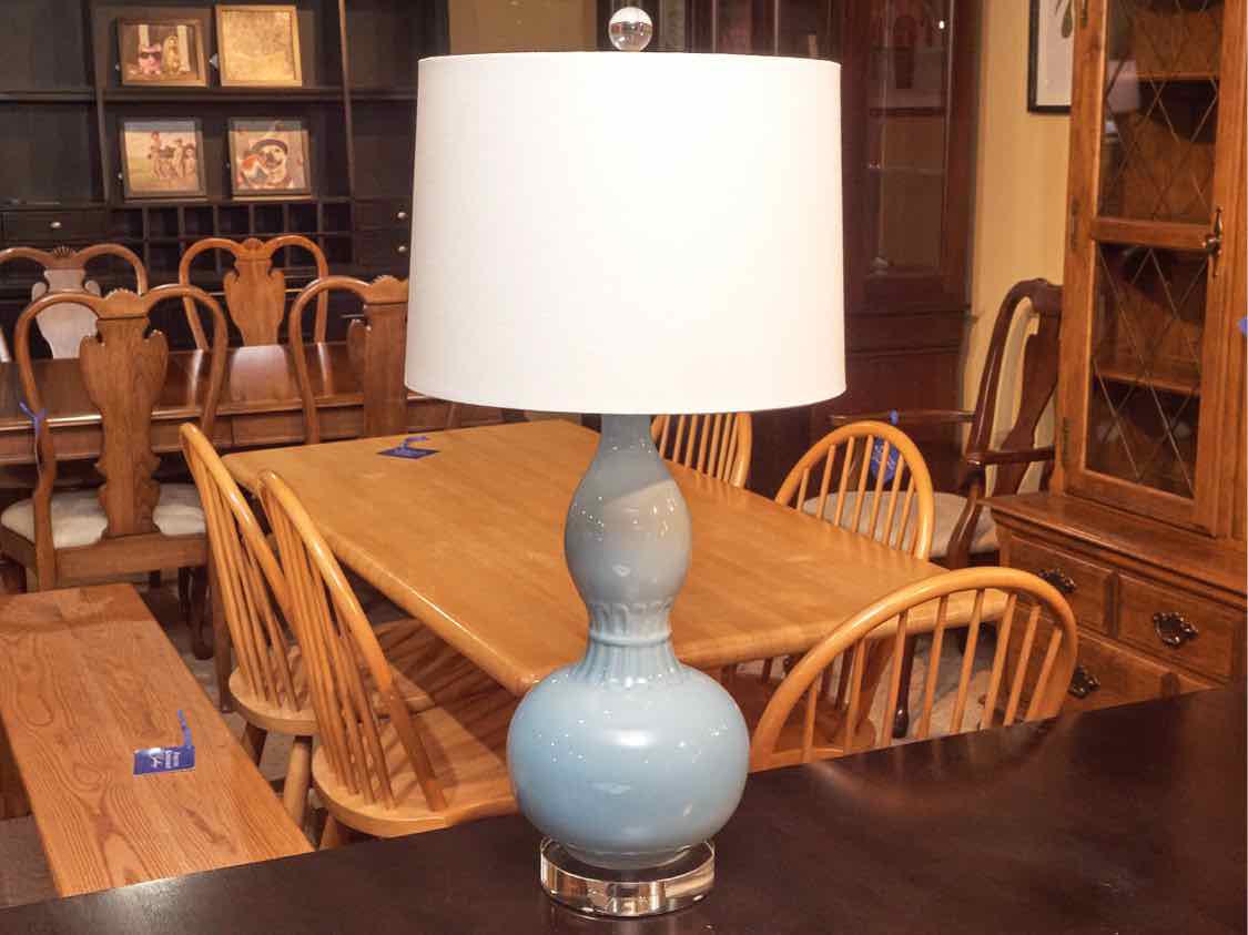 Ice Blue Gourd Shape PorcelainTable Lamp With Linen Shade