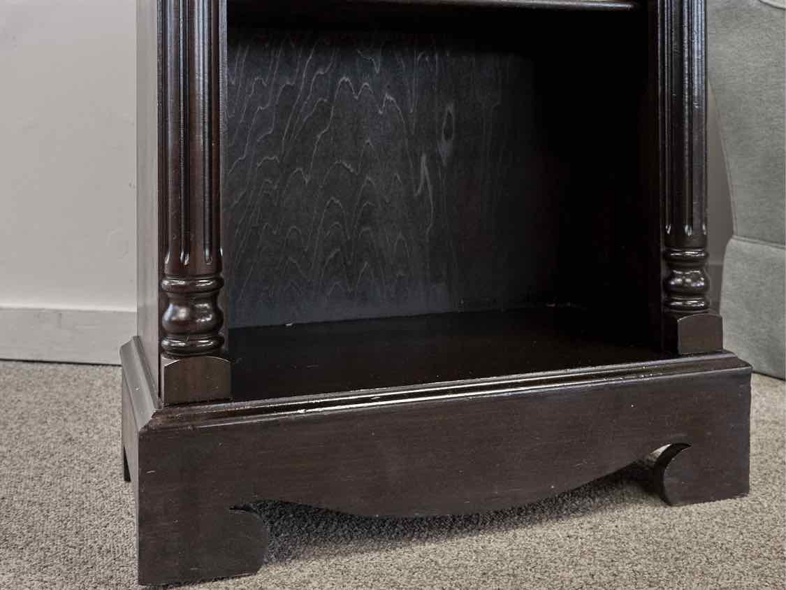 Mahogany Stain Bookcase W/ Column Detailing