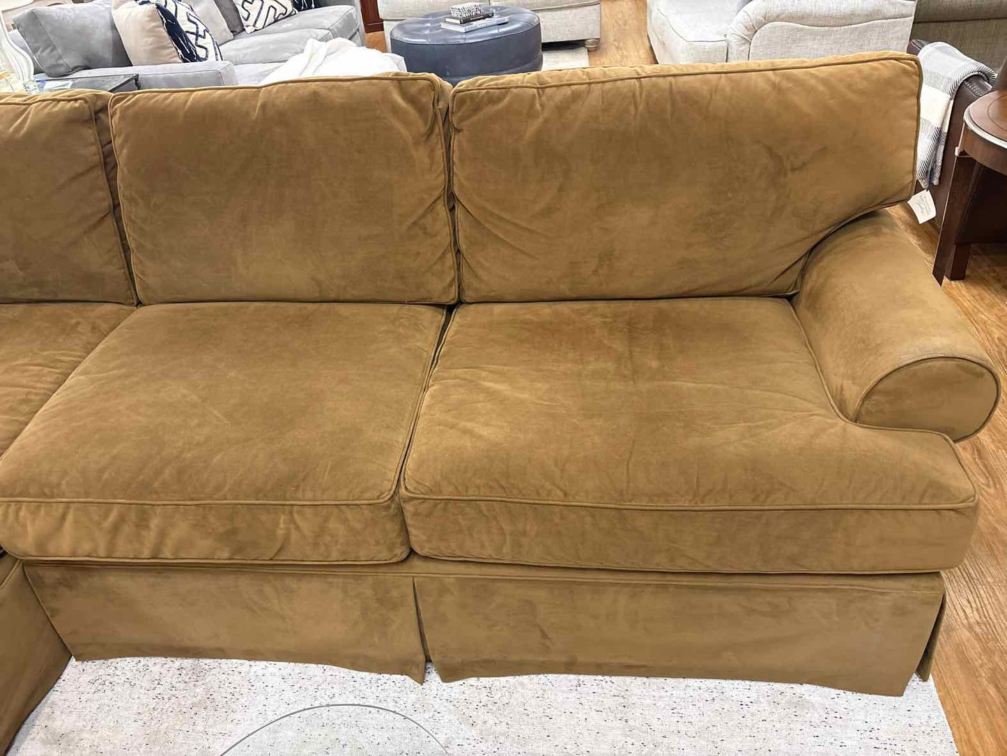 MG+BW 2-Piece Sectional in Hazel