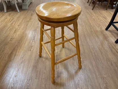 Oak Specialists Furniture Pub Table & Barstool Set