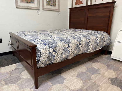 Kincaid 'Park' Cherry Queen Bed