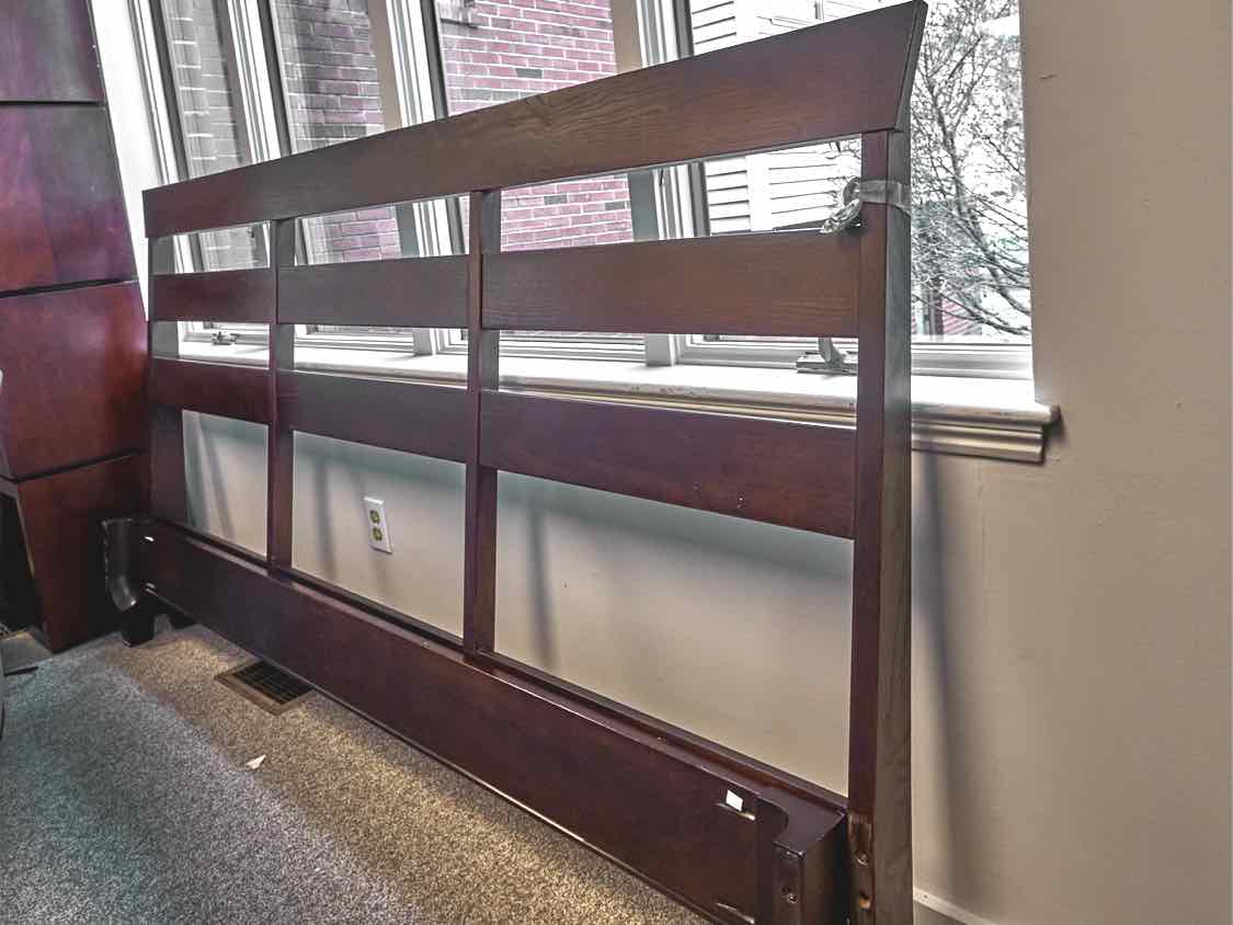 Ethan Allen King Bed in Espresso Finish Oak