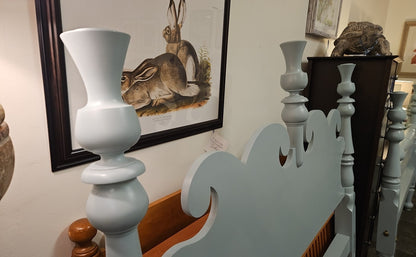 Leonard's Nantucket Thistle Queen Bed
