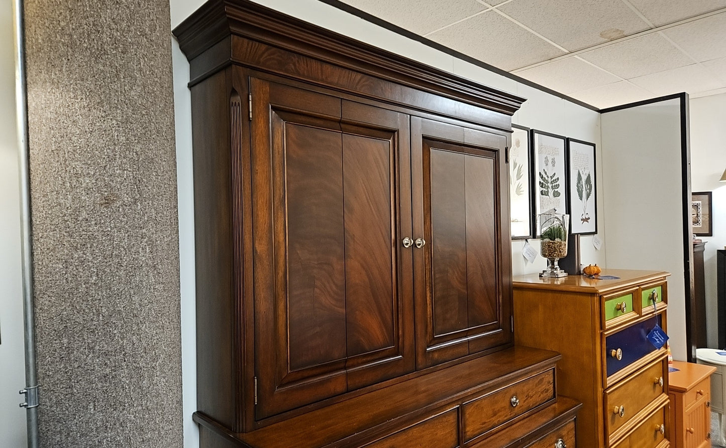 Ethan Allen Newport 'Kent' Dresser Television Cabinet