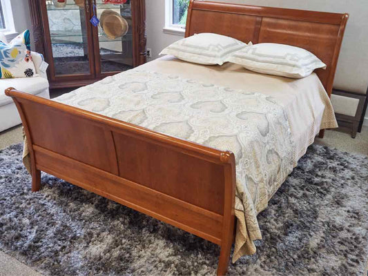 Stickley Cherry Queen Bed with Wood Rails