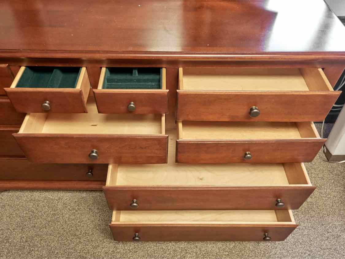 Nichols & Stone Cherry 11-Drawer Dresser with Trifold Mirror
