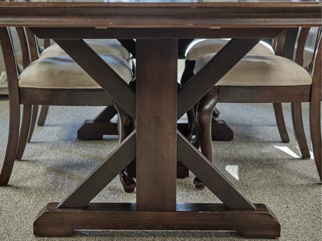 Thomasville Trestle Dining Table in Dark Finish & Set of 8 Matching Chairs