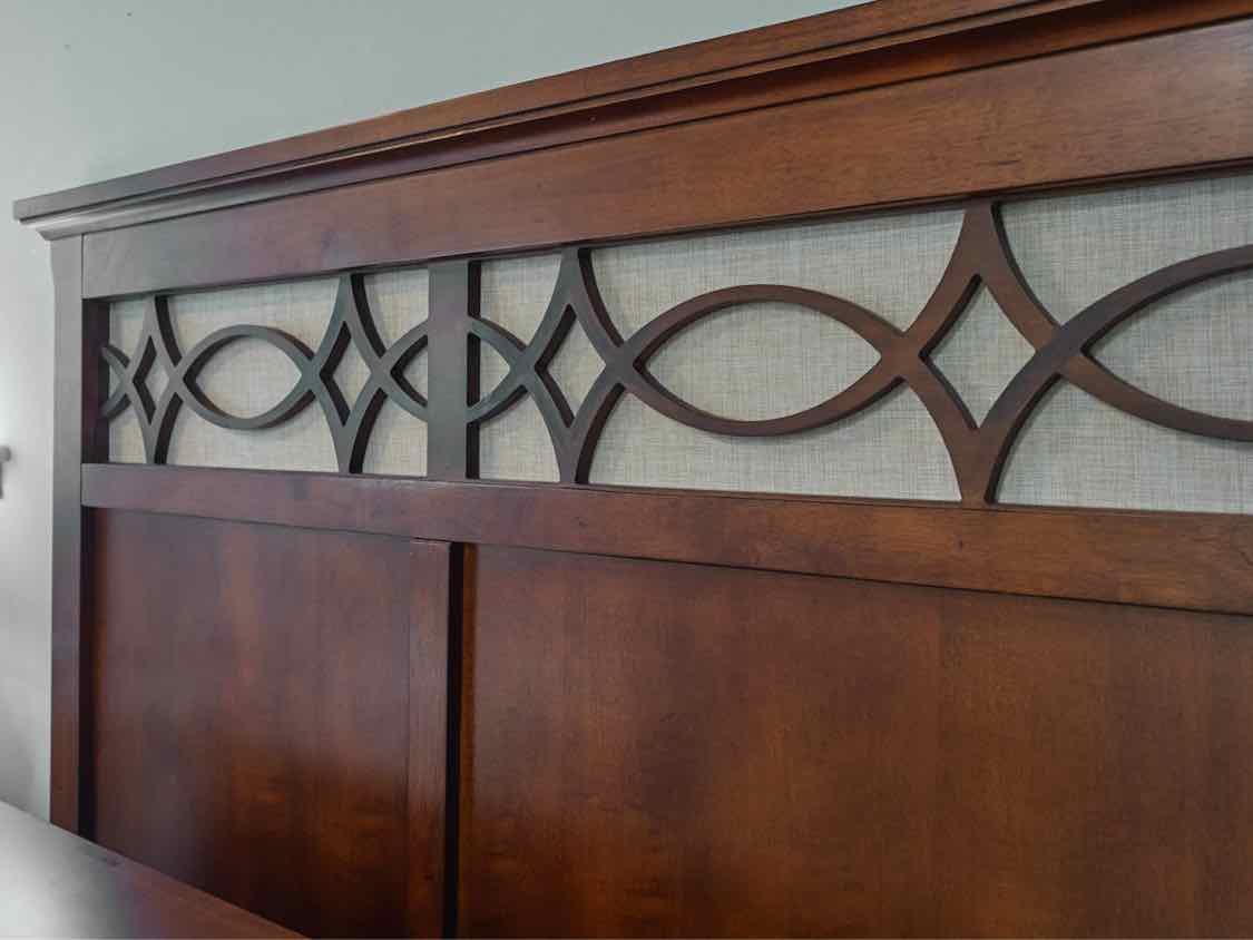 King Size Cherry Stain Bedroom Set