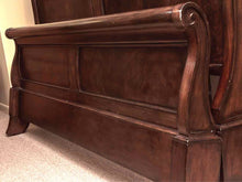 Bernhardt Cherry Sleigh King Bed Includes Siderails & Slats