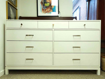 Gat Creek "Tidewate"r 9 Drawer Maple Dresser in Classic Snowdrift Finish