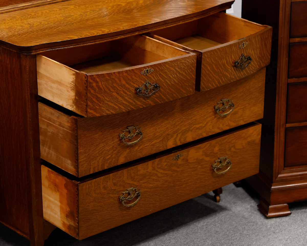 Antique Oak 4-Drawer Chest With Mirror