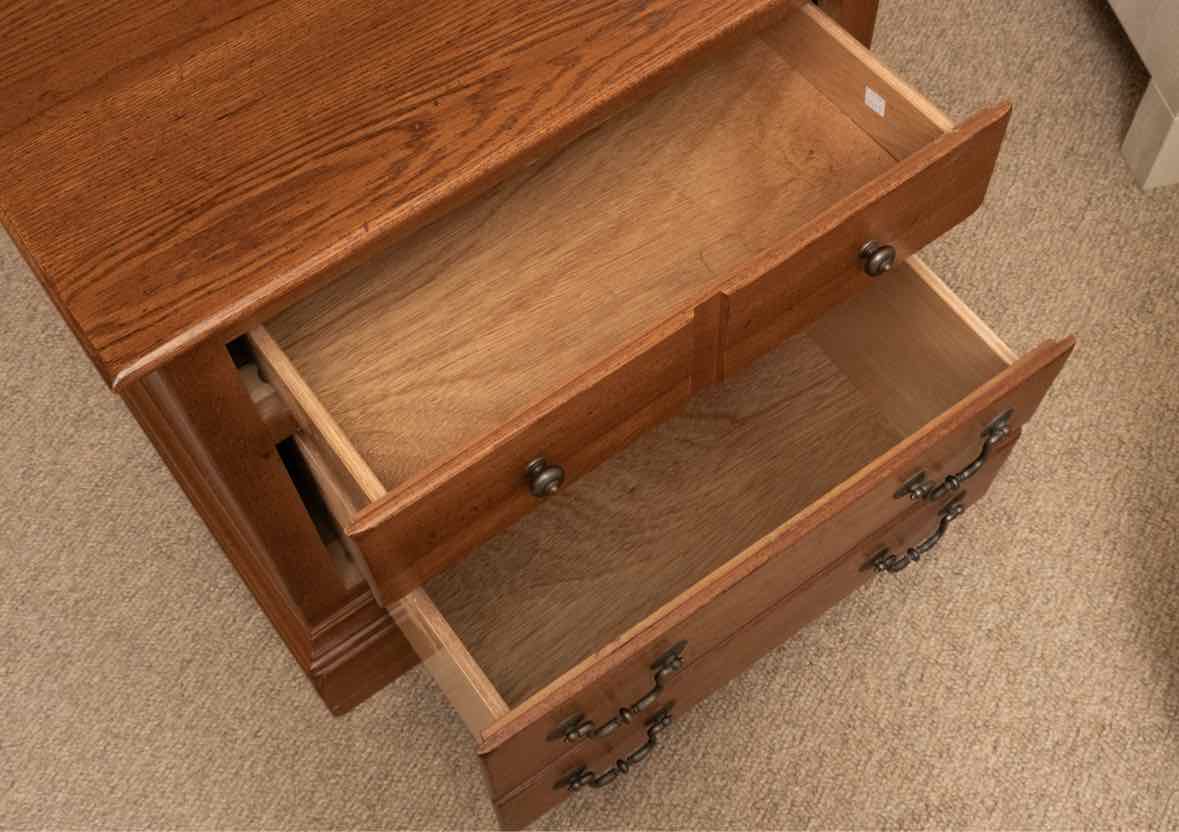 Kincaid  'Stubridge Oak' 2 Drawer Nightstand