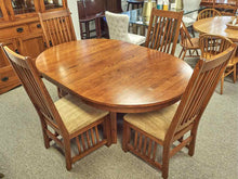 Thomasville Oak Dining table with set of 4 Matching Chairs