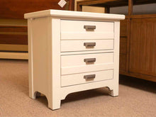 Pair Of Vaughan Bassett  Bungalow 2 Drawer  Nightstands
