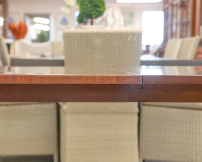 Mahogany Regency Style Pedestal Dining Table On Curved Reeded Splayed Legs