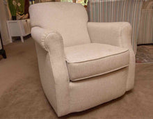 Flexsteel Ivory Upholstered Swivel Chair