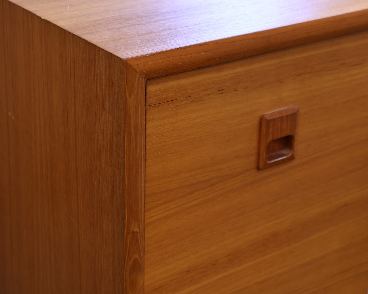 Mobican 4-Drawer Mid-Century Style Desk