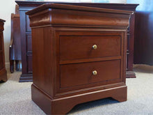 Pair of Louis Phillip Style Nightstands in Cherry/Bourbon Finish