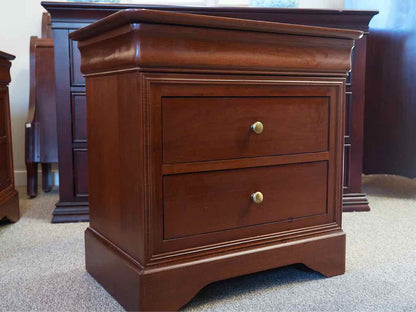Pair of Louis Phillip Style Nightstands in Cherry/Bourbon Finish