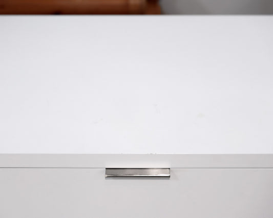7-Drawer White Contemporary Dresser