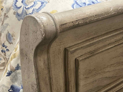 Rooms To Go'Armitage' Queen Sleigh Bed