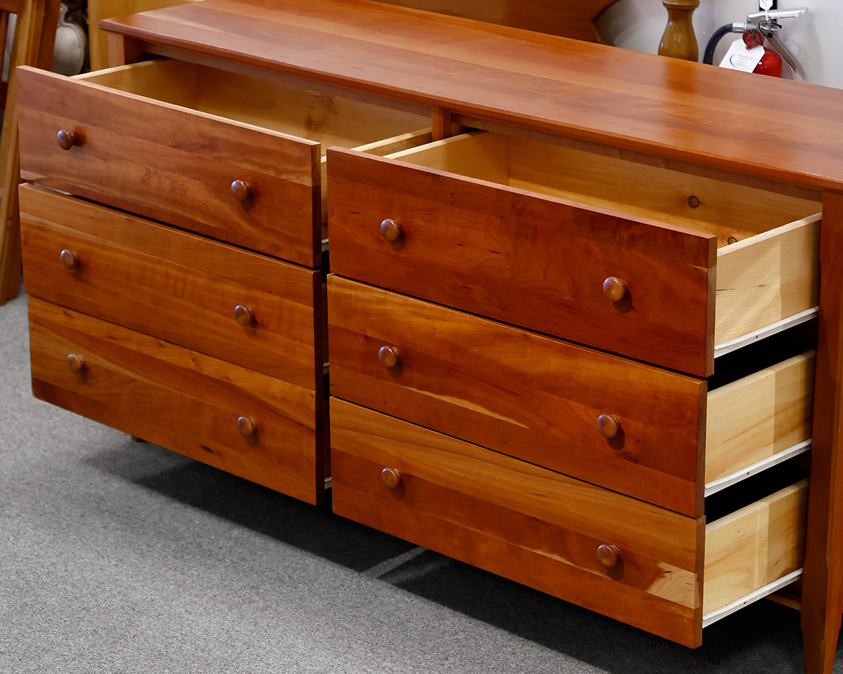 Shaker Dresser w/ Mirror