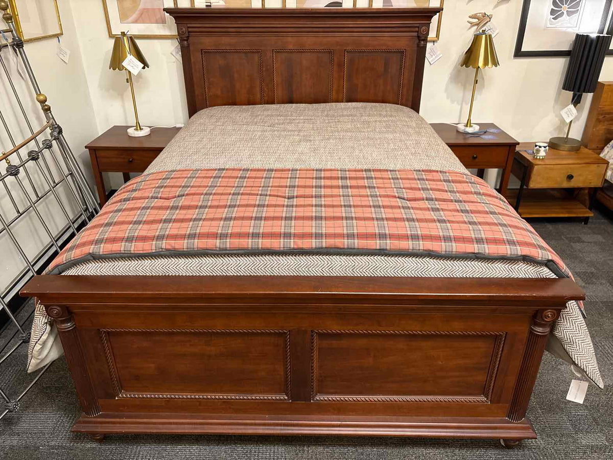 Durham Furniture Solid Maple Queen Panel  Bed