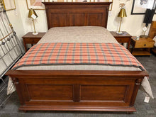 Durham Furniture Solid Maple Queen Panel  Bed
