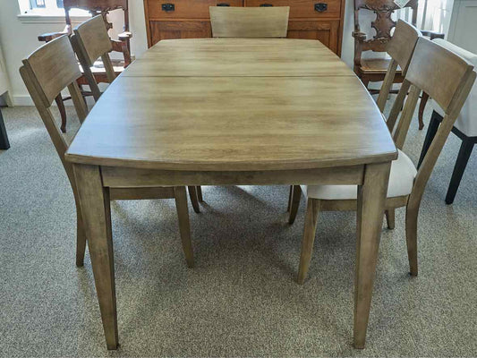 Gat Creek Newcastle Dining Table & Set of Bella Chairs
