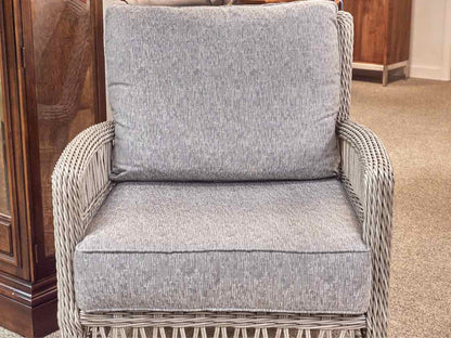 Lloyd Flanders Chairs
