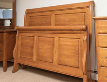 Kincaid Oak Panel Queen Sleigh  Bed with Wood Rails