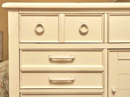 Klaussner 'Carolina Preserves' Ivory Finish 9 Drawer Dresser