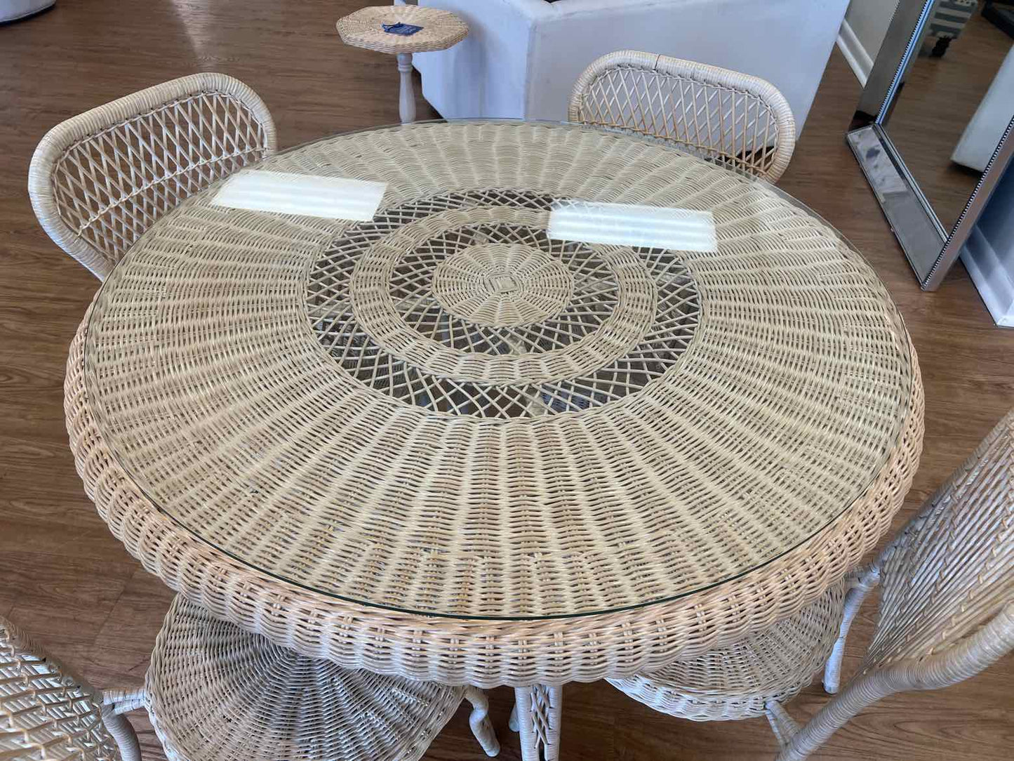Round Wicker Glass Top Table w/ 4 Chairs